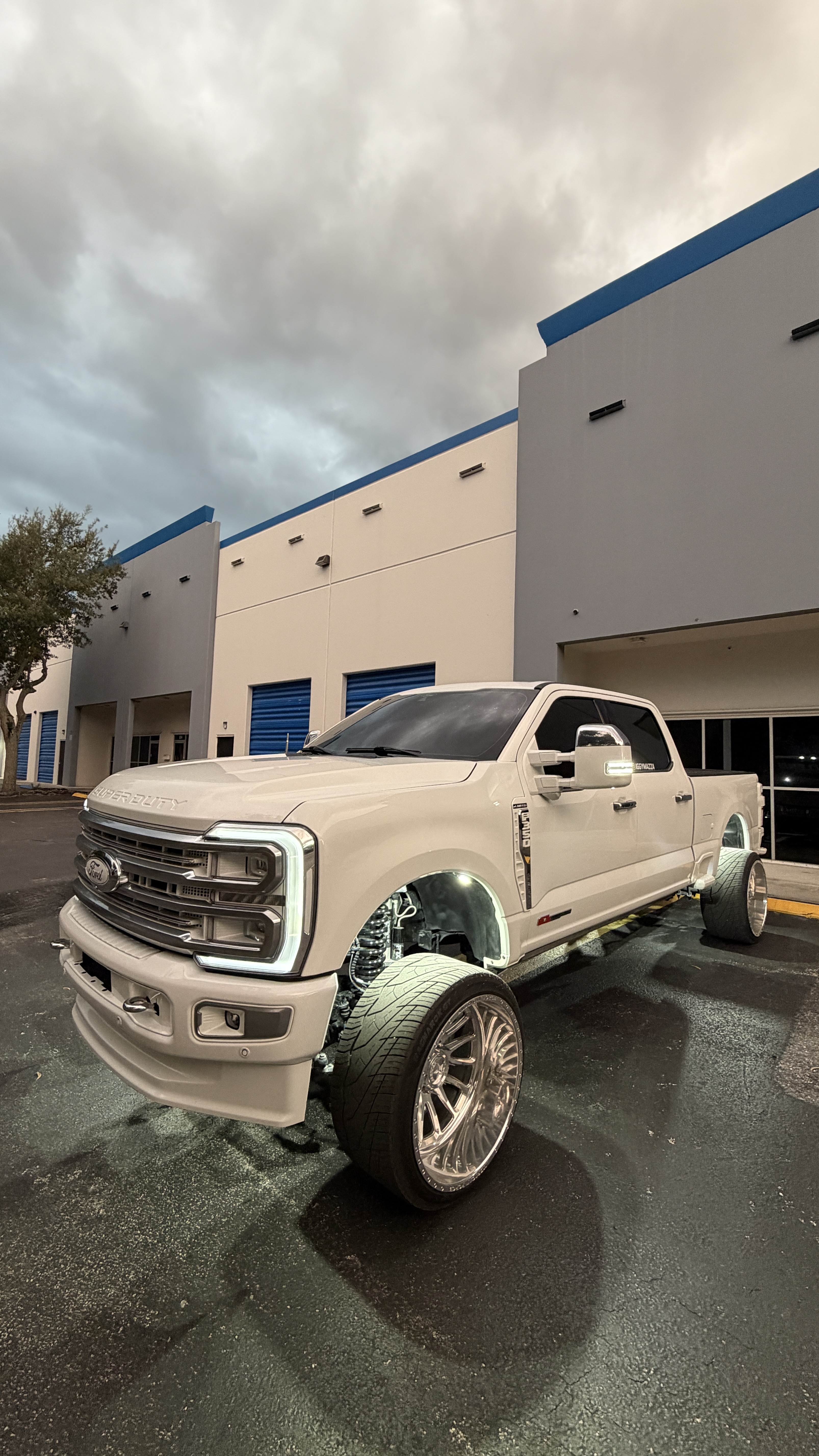 2024 Ford F350 Limited
